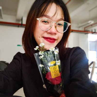 liebeastraum's profile picture. busy being pretty and brilliant