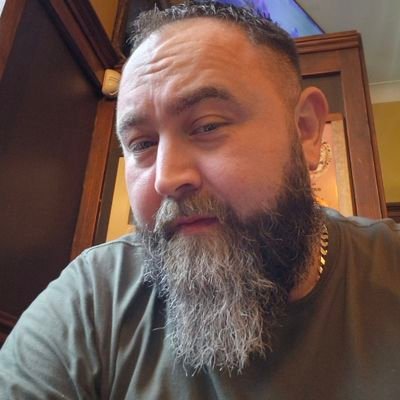 soundinthehouse's profile picture. love my hardcore jungle drum and bass Star Wars predator aliens anything radio control  fat ass speakers and fat bass lines!