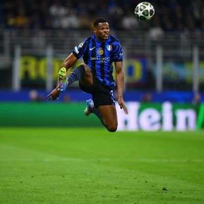 soup_696970's profile picture. من کصخلم