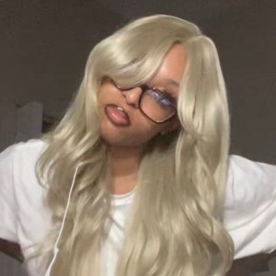 whiskeprincess's profile picture. || any pronouns🤍|| 23 || no te preocupes