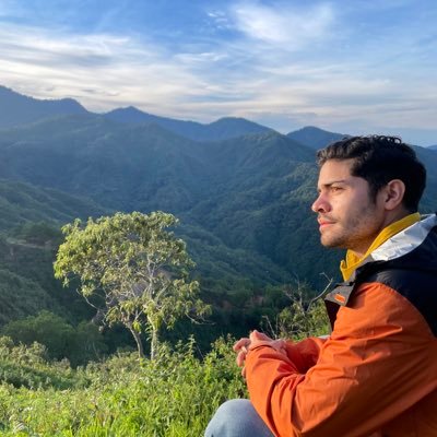 _ferpinedo's profile picture. Emprendedor, developer, seeker 🚀💻🧘🏻‍♂️| Co-founder @quentliapp