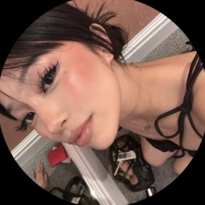 avesomv's profile picture. powered by an obsession with ASM and smoooooth operator