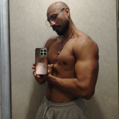 salome_bern's profile picture. treinton amante del entrenamiento físico 💪
entrenador en proceso 
🏋️💪