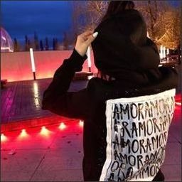 q0kowill6t17167's profile picture. The world is vast, depending on how big your heart is