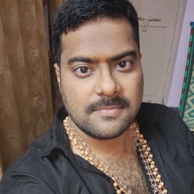 vvmram's profile picture. right now (Optimist , Strugller, Theist)