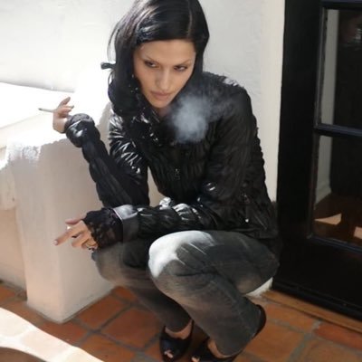 deadlysecrts's profile picture. افرض شخصيتي EEd انا المنطق