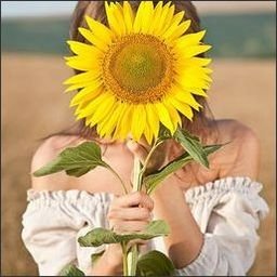 YGmgeb32422's profile picture. The world is vast, depending on how big your heart is