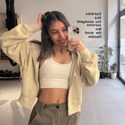 smallmlml's profile picture. adrenaline junkie :)