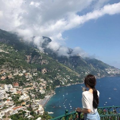 jairnoite's profile picture. I seek exquisite details in a beauty salon and pure freedom in the desert. Lately I’ve fallen in love with rooftop tent travel and sunset yoga.