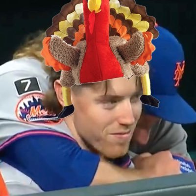 thebenchesclear's profile picture. 