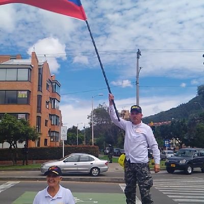 leon_munca's profile picture. Político