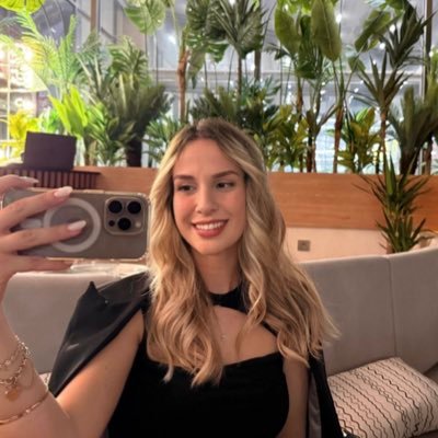 meldiarie's profile picture. 