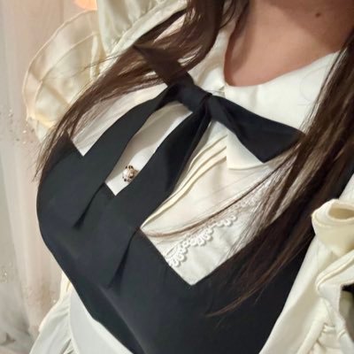 kojitan4771's profile picture. 無職ニート、Iカップの初心者投資家女子です🥹ネカマじゃないです！全然ネカマじゃないです！競馬好きです🐎愛車はM235iグランクーペ🚗英語少し話せます🔤