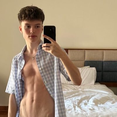 john_watson0993's profile picture. I’m gay and versatile hit me up for some crazy fun