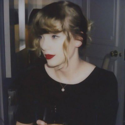 shatteredges_'s profile picture. «drunk as they watch my shattered edges glisten» - always an angel never a god - TS gay - femme lesbian