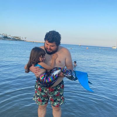 ozgurdeveli_'s profile picture. All glory to God. Lord guide me
Father of Ursa.
Fighting with cancer for my own dad 
My instagram for more of my family : https://t.co/U6E2co1CiW