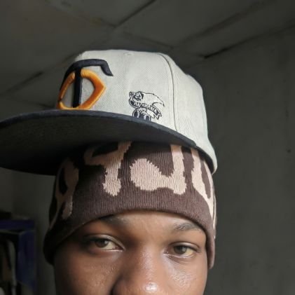 Heisdasaint's profile picture. Graphic Designer 
portfolio: https://t.co/SULscqOeL4