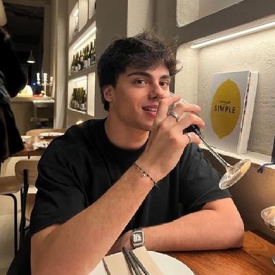 ramirovough's profile picture. lago en el cielo.