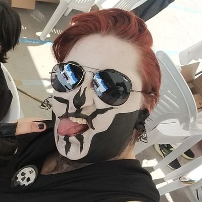 User4friends's profile picture. NB (They/She) | BI | ENTJ | I miss boxing

+10 years Illustrator+Roleplayer

Handmade dice shop: @Jesters_dice

𝑀𝑖𝑒𝑙𝑙𝑎 de @zonji96 

Cand:@TiramisaurusRex