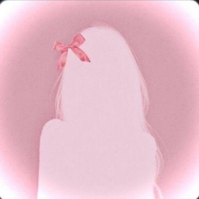 Caroline_K_1997's profile picture. 