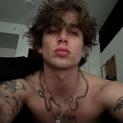 gxldnbty's profile picture. ⠀⠀⠀⠀⠀⠀⠀⠀⠀⠀⠀⠀⠀⠀ ⠀⠀⠀⠀⠀⠀⠀ ᴛ. ⠀⠀⠀⠀⠀⠀⠀ ⠀⠀⠀⠀⠀⠀⠀#rpg