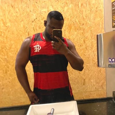 Thlino7's profile picture. FLAMENGO🔴⚫️ INSTA : https://t.co/sF0tCmo6nX