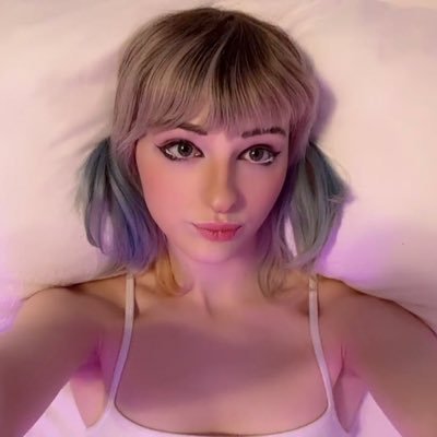 basedtransgirl's profile picture. 🔞 links: https://t.co/pDjZp4EkmV