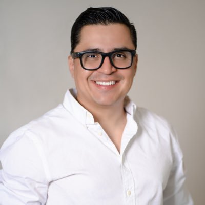 Betocoralg's profile picture. Creador de contenido, primer libro 📕 #ElDiaQueMataronAMiPadre