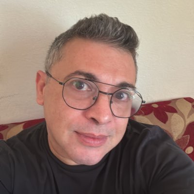 fromBeiruth's profile picture. Made In Lebanon 🇱🇧. I am into Dark Poetry 📝Dark Music 🎶 . Dark Images 🎭. My X in Dark Mode 🖤. أنا فقط لبناني ابعد طائفيتك عني