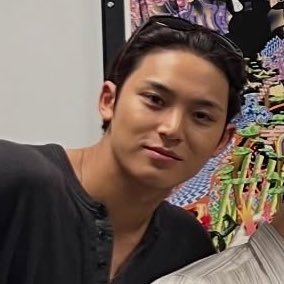 puebslo's profile picture. “nyoaw, my four leaf clover.” 🍀