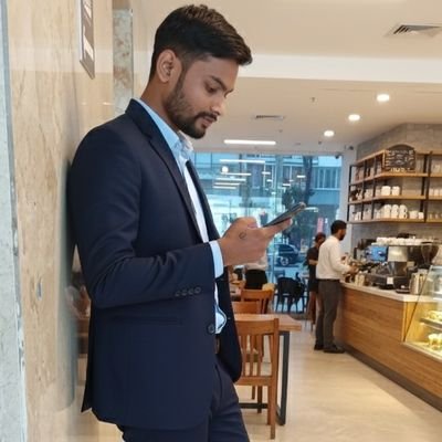 golu10p's profile picture. इस कदर वाक़िफ़ है,मेरी कलम मेरे जज्बातों से, अगर मैं इश्क़ भी लिखना चाहूँ तो,इंकलाब लिखा जाता है.🇮🇳