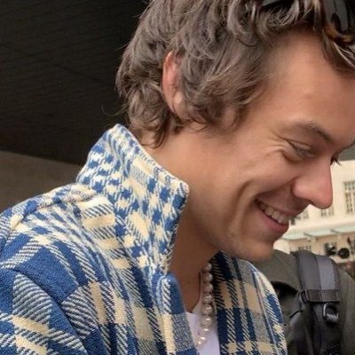 sweetheartmbs's profile picture. watching harry make muffins with louis 🥧