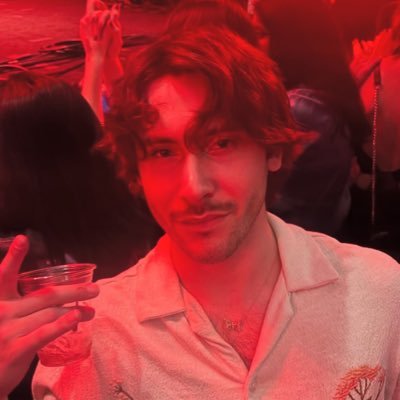 emmarobcerts's profile picture. 