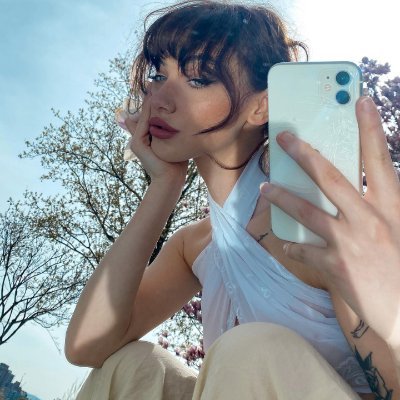 stillblooming_'s profile picture. Maverick's mom 🐣 Florist & nurse in progress.