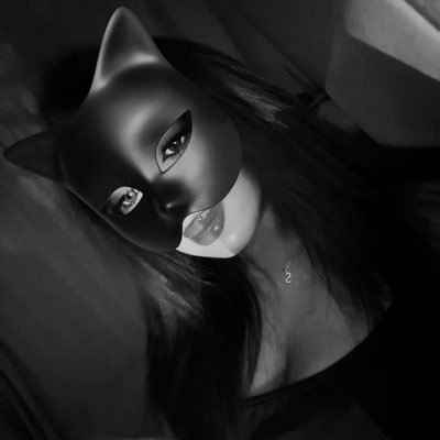 d_lll12's profile picture. Not all is well anymore. @rabehsaqer👩🏻‍💻