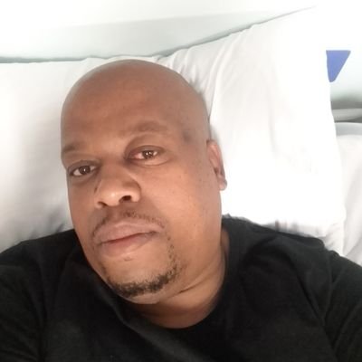 MagwazaHoward's profile picture. no traders asseblief maan