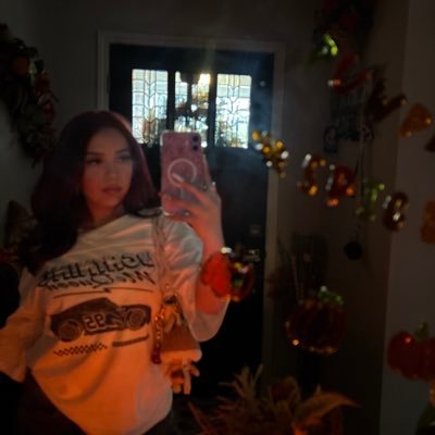 user976524981's profile picture. 