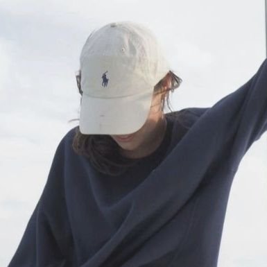 aguffiz's profile picture. subconsciously waiting