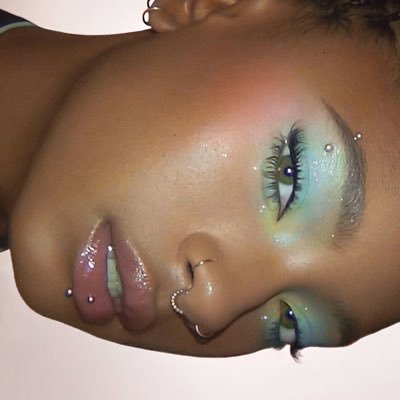 muItifaceted's profile picture. film, tv, anime, kpop, fashion, whatever else | black • she/her • 28