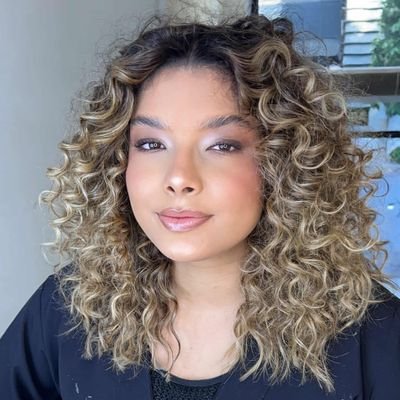 luizam_f's profile picture. @cruzeiro | live now, think later.