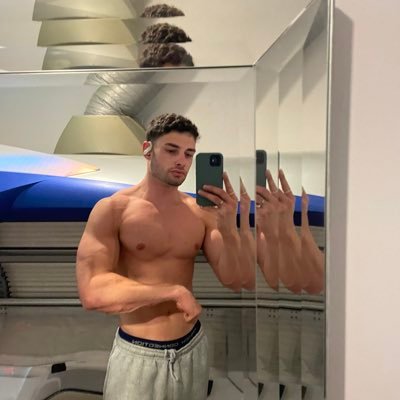 SurpXh's profile picture. 💥🔫