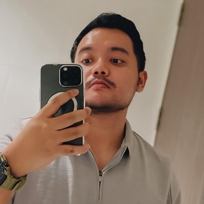 ujekgnasip's profile picture. A hopeless romantic disguised as a functioning adult.