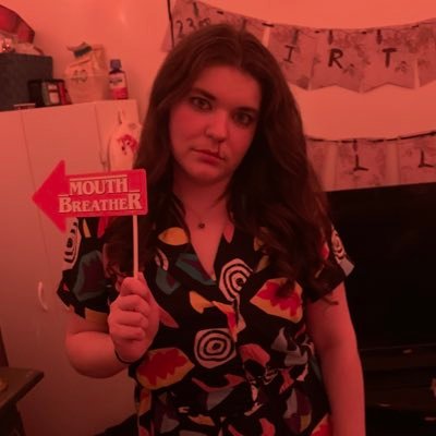 holly_theheroic's profile picture. (she/her) 10/10 would take a bullet for Kristen Stewart