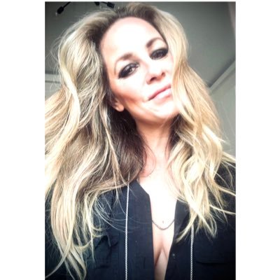 RealAndyLeeShow's profile picture. Former federal candidate. Banned from Twitter. Canada’s other “Special Rapporteur.” Mom of Chinese-Canadians. https://t.co/VuIwmXHI3o