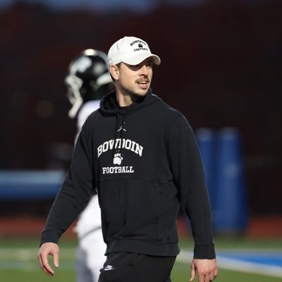 mdeitrick44's profile picture. Offensive Coordinator - QB Coach | @BowdoinFB | Recruiting: #WPIAL, PA, NH, VT | #GoUBears🐻‍❄️ | 412 ➡️ 207