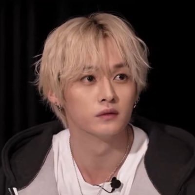 louvlino's profile picture. skz ✩ 5sos ✩ ordem paranormal