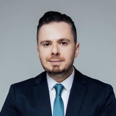 OzgurBayraktar's profile picture. Türk; öğün, çalış, güven.