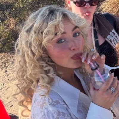 jenorssell's profile picture. said: sabrina, don't you know jeno?