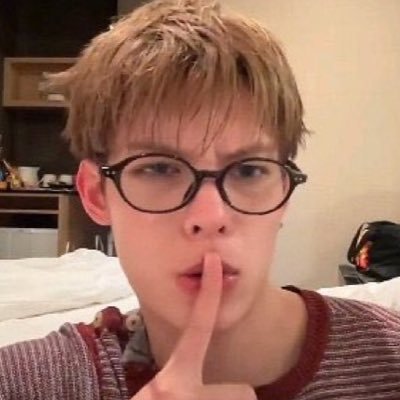 eviljamesz's profile picture. hi I’m James Zhao Yufan or Zhao Yu so fine:p