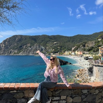 joseph12424's profile picture. From the hustle and bustle of Times Square to the tranquility of Yellowstone Park, every inch of land in the United States is full of stories, and I would like